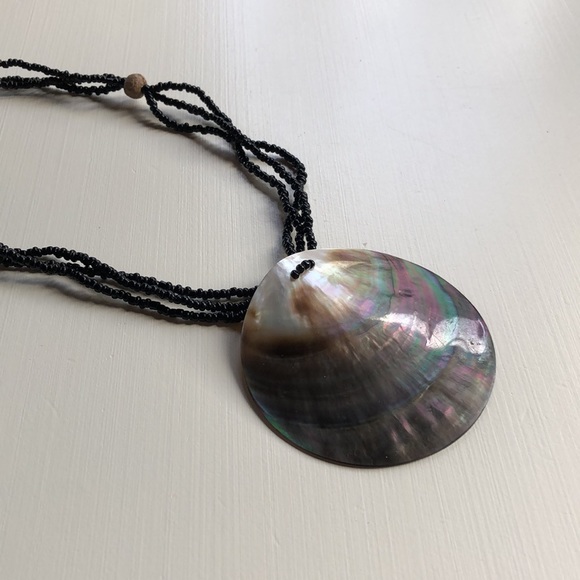 Vintage | Abalone Shell Statement Necklace - Picture 7 of 12